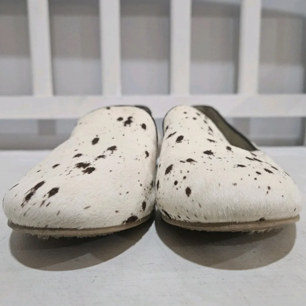 Toms Womens Darcy Canvas Birch Spotted Cow Slip On Loafers 10015791 Size 8.5